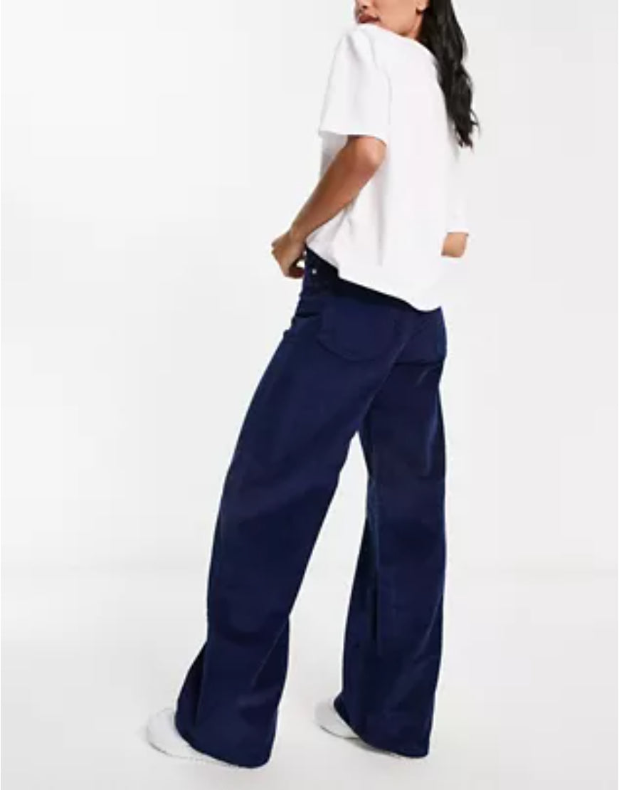 Wide Leg Jeans in Ink Blue