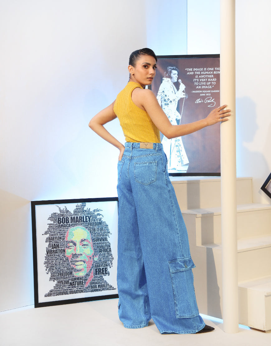 Super Wide Leg Cargo Jeans Mid Wash