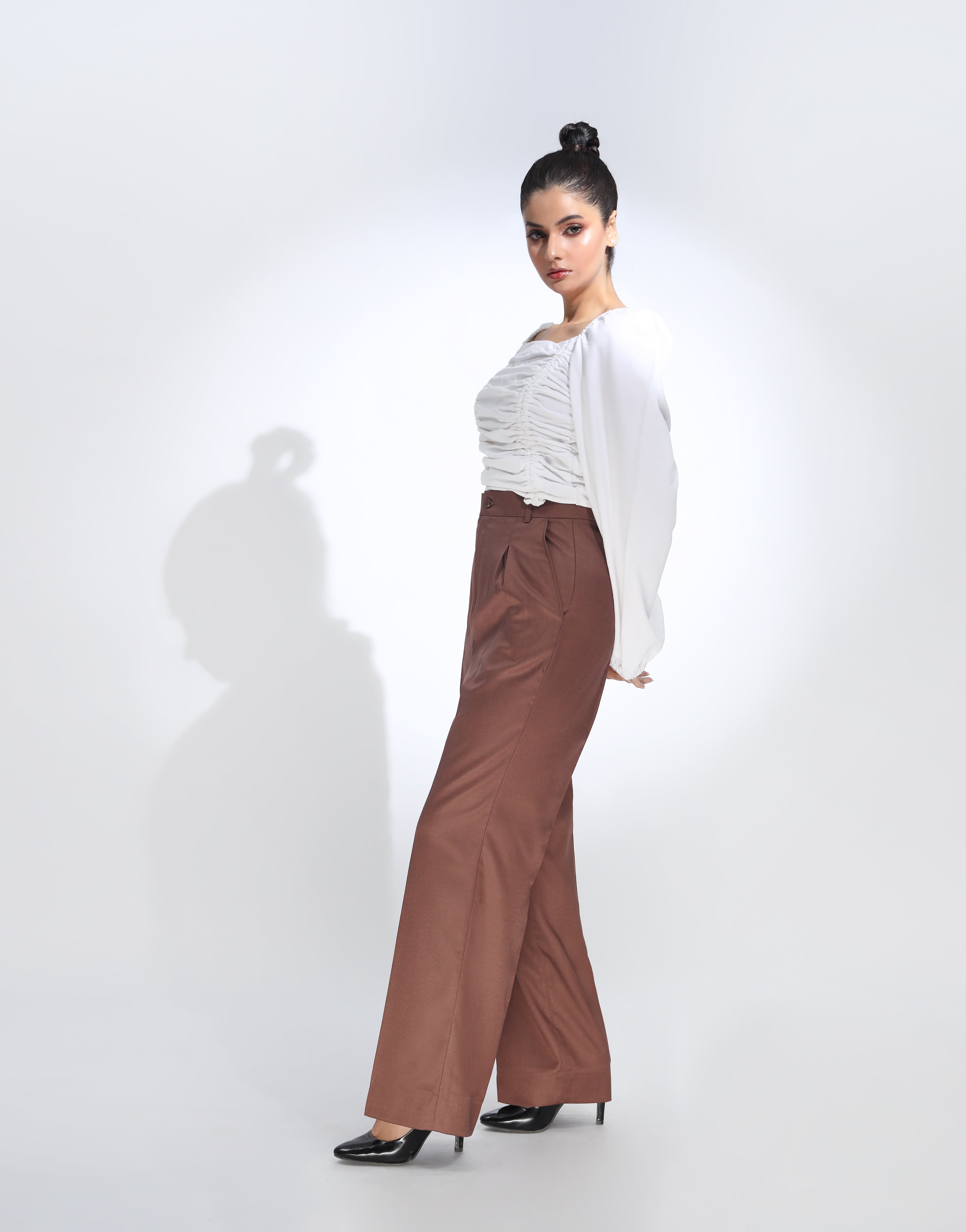 Soulwoven (Wide Leg Box Pleated Dress Pant Brown)
