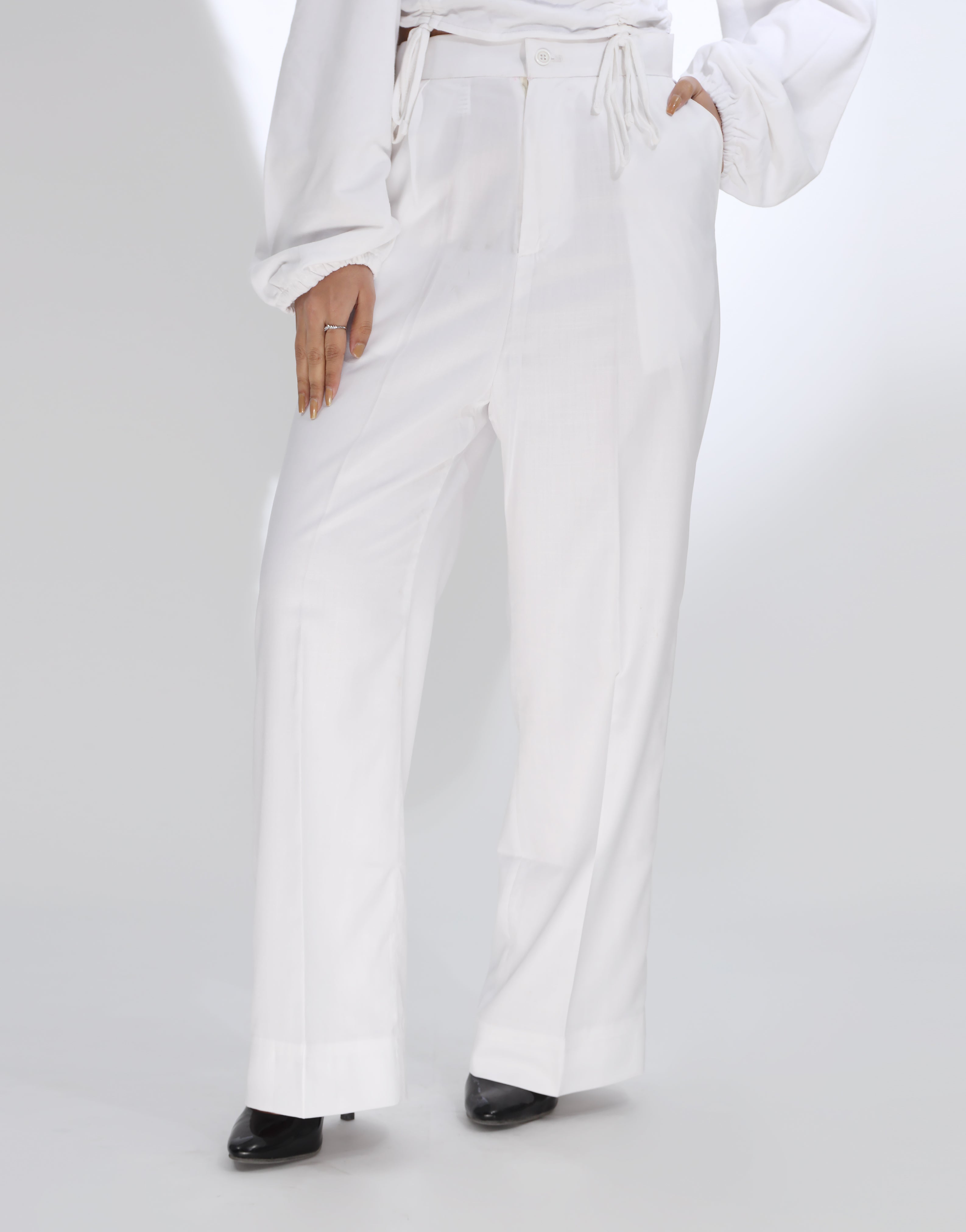 Light Through Loom (Single Pleated Wide Leg Pants White)