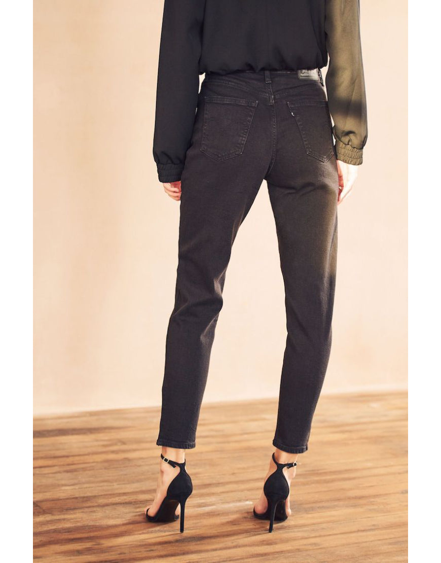 High Rise Mom Jeans in Faded Black
