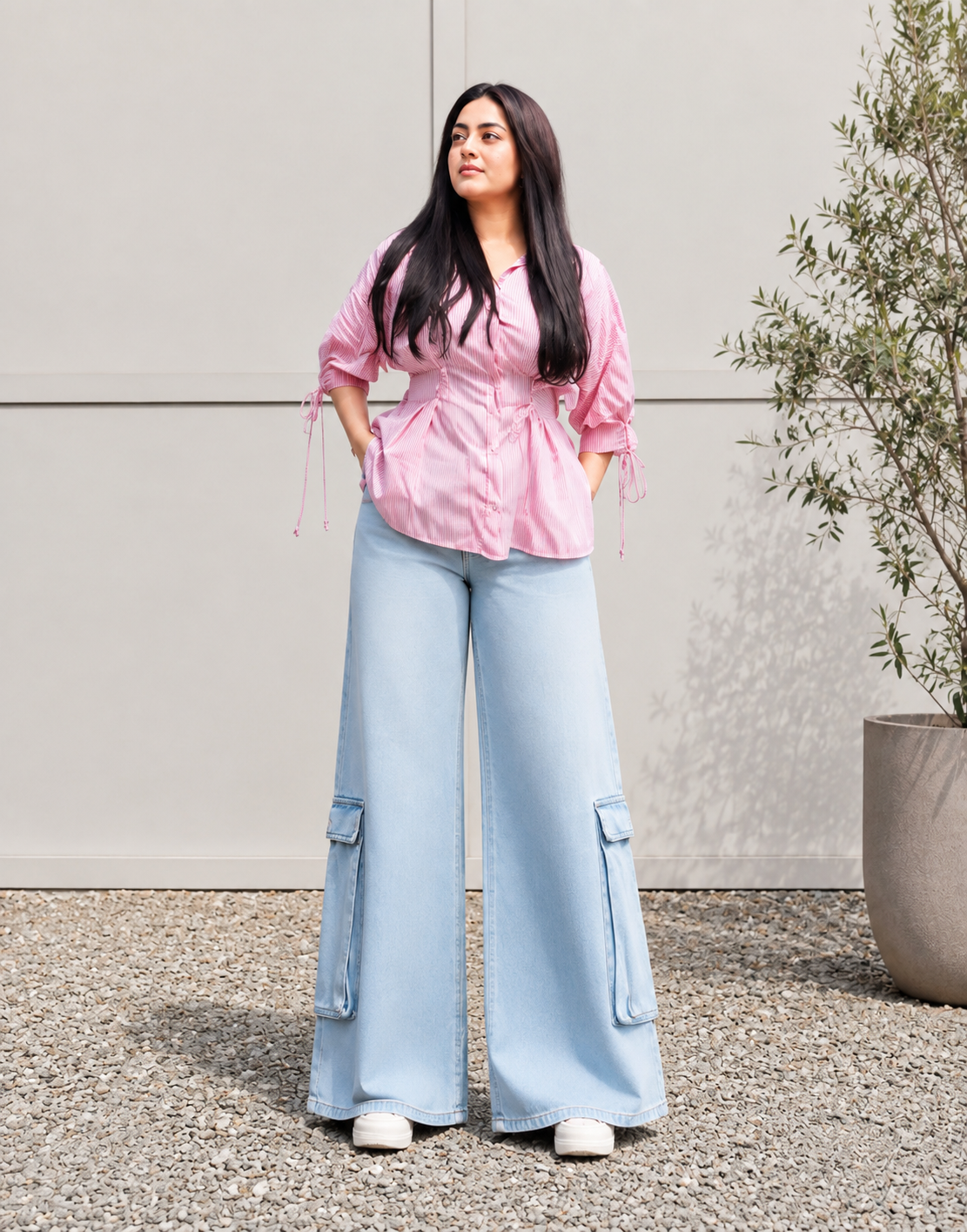Super Wide Leg Cargo Jeans Light Wash