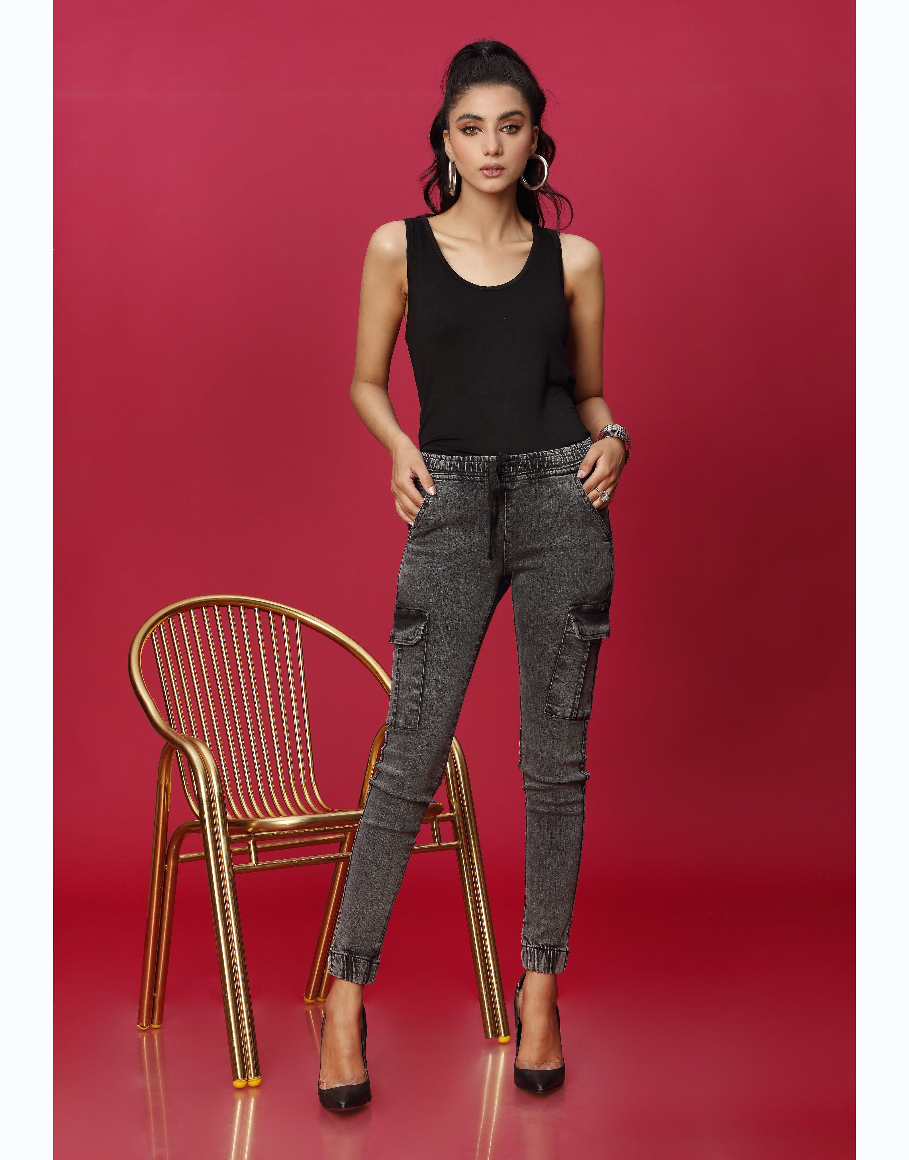 High Rise Skinny Jeans With Side Pockets in Charcoal Black