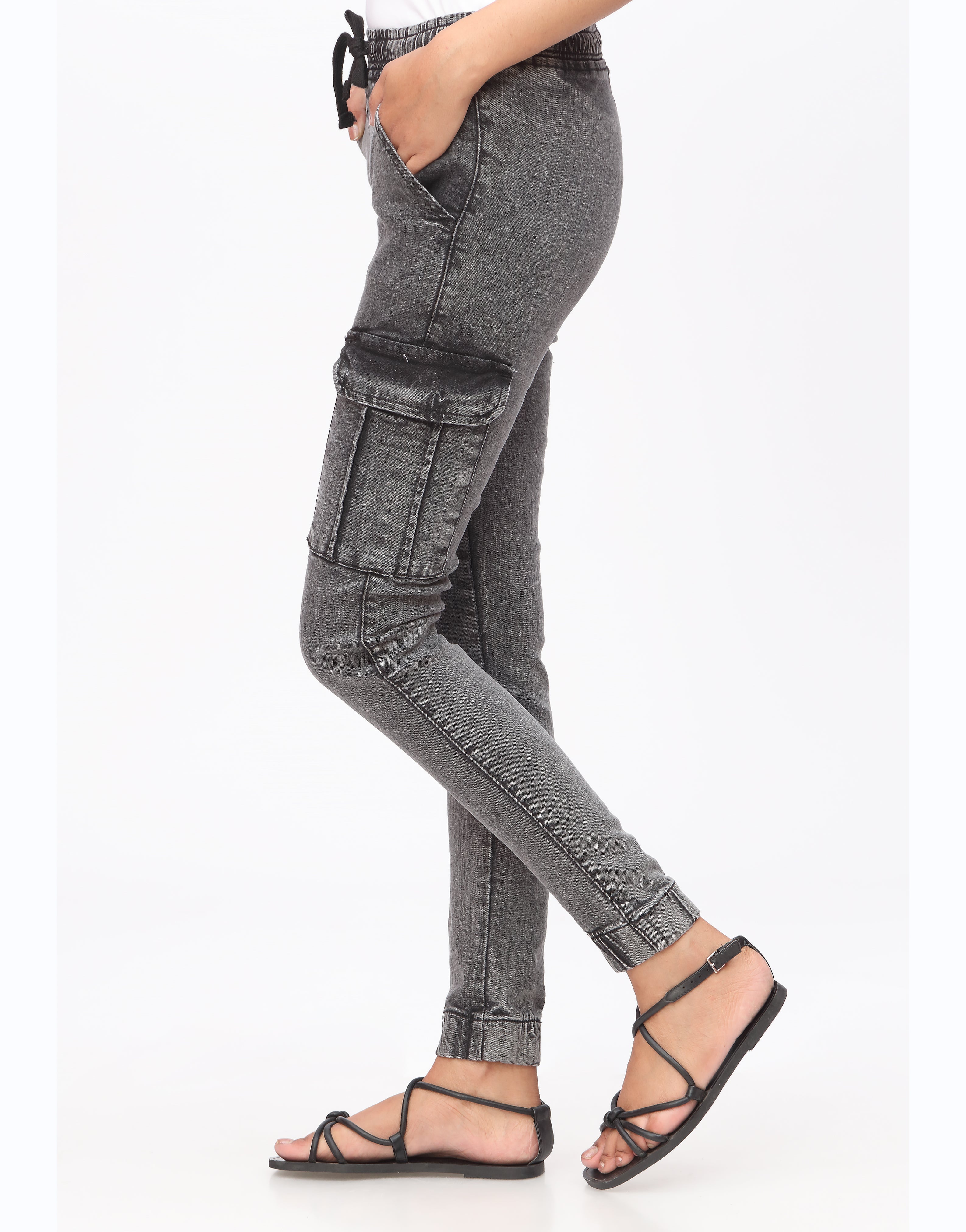High Rise Skinny Jeans With Side Pockets in Charcoal Black
