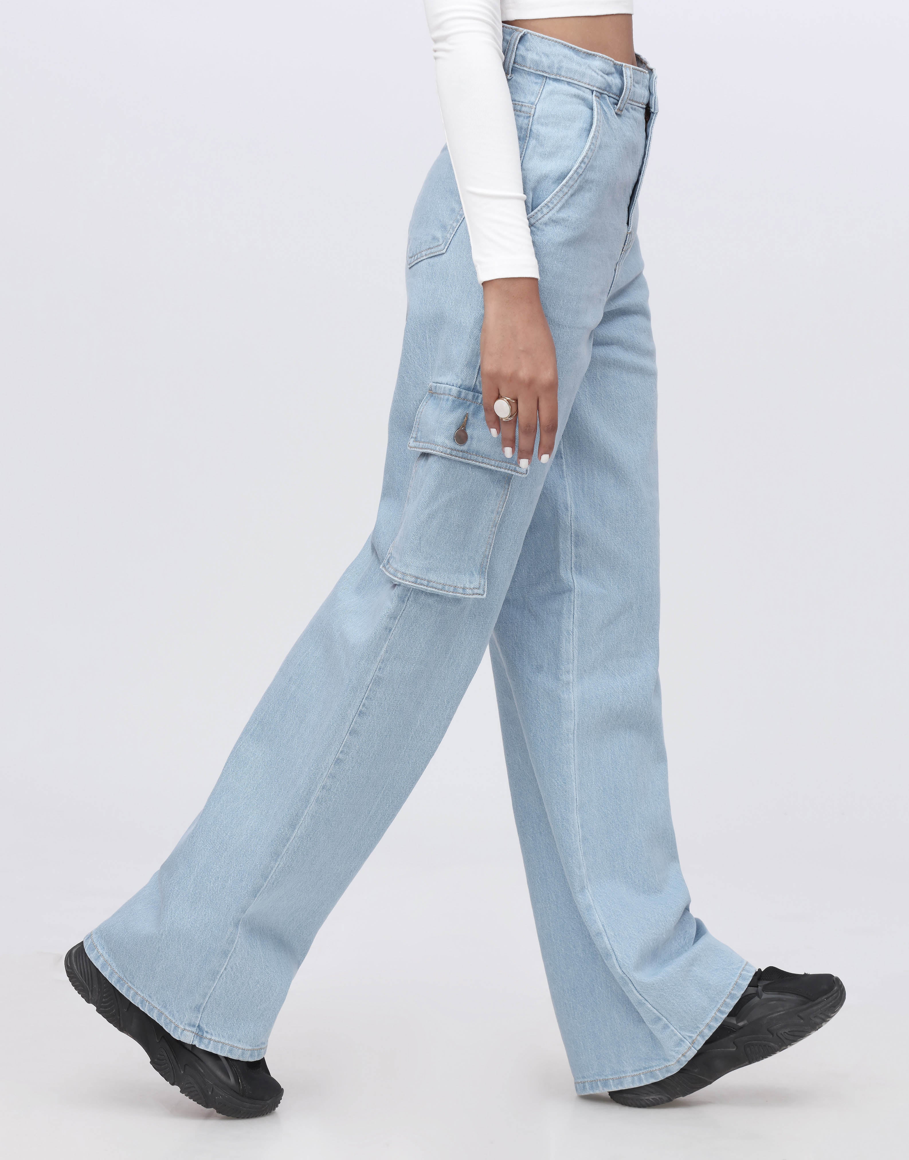 High Rise Wide Leg Cargo Jeans Light Wash