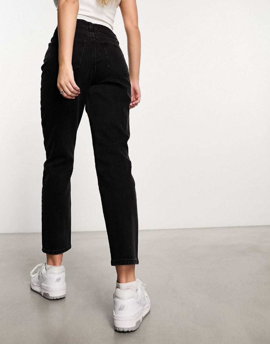 Mom Fit Jeans in Jet Black