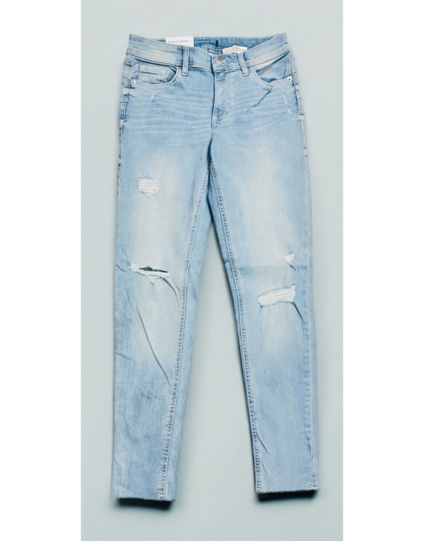 Ripped Skinny Jeans in Light Wash