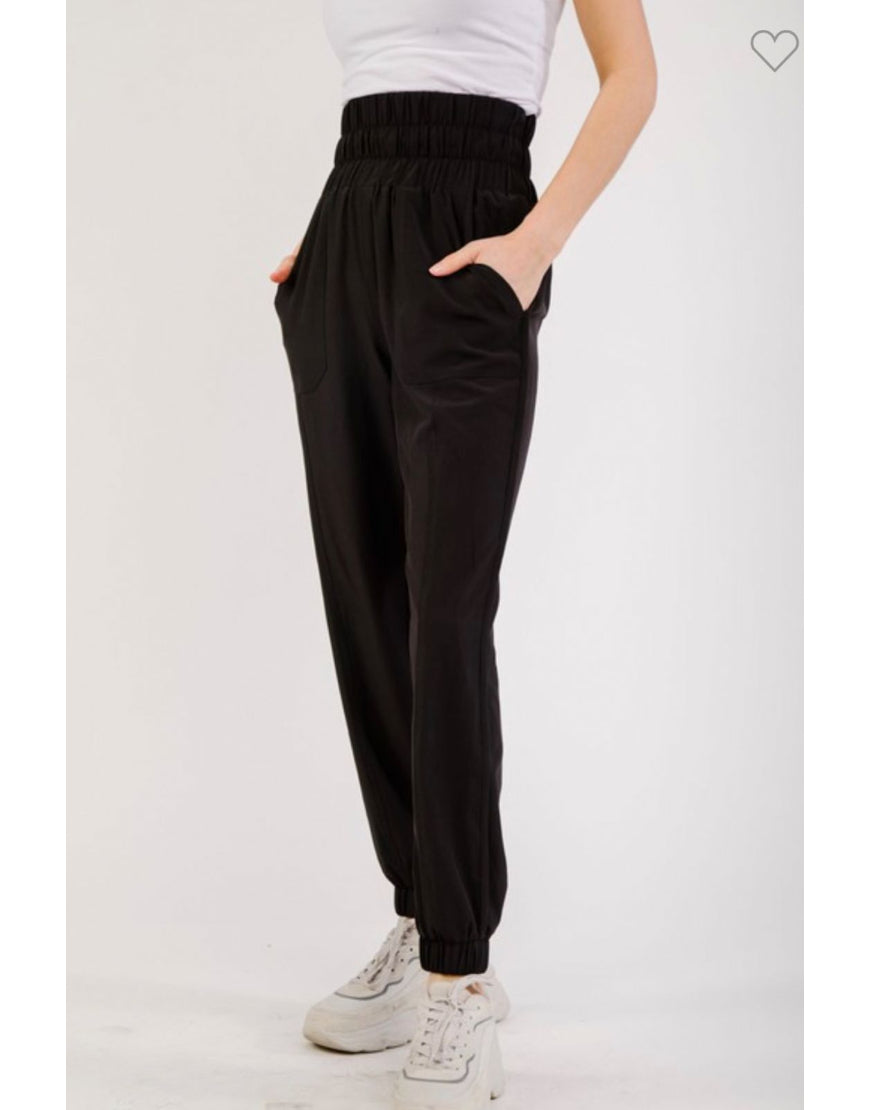 Elastic Waist Jogger Pant in Black