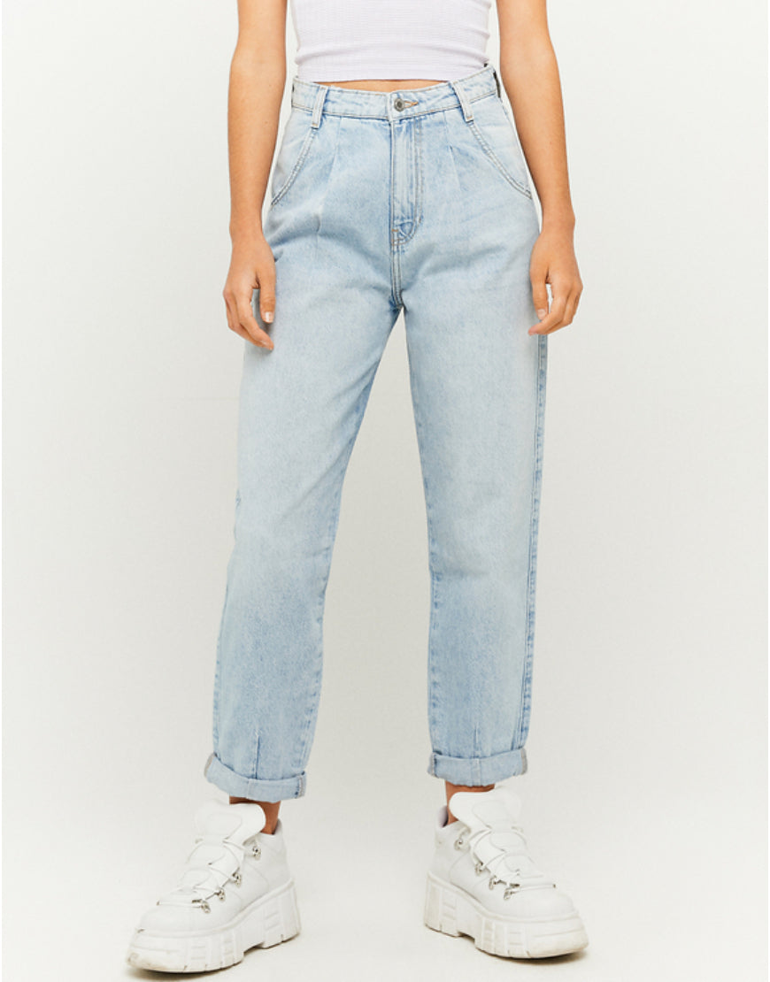 Slouchy Jeans in Light Blue